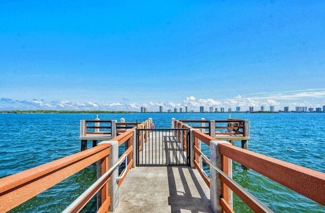 105 Paradise Harbour Boulevard 108, North Palm Beach, FL 33408
