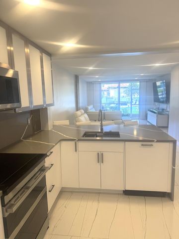 105 Paradise Harbour Boulevard 108, North Palm Beach, FL 33408