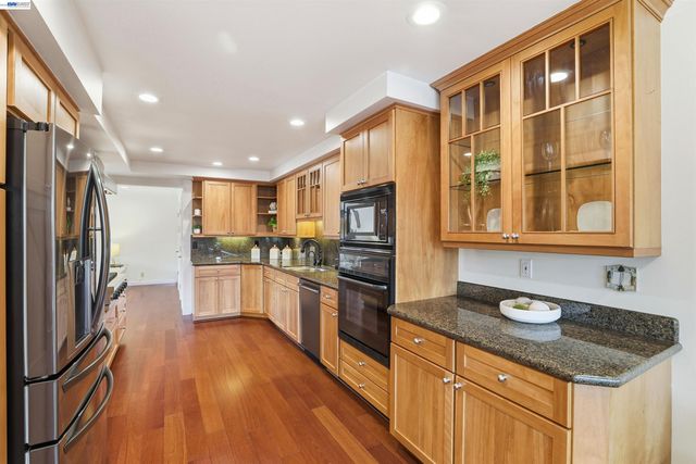 5136 Ramsgate Dr, Newark, CA 94560