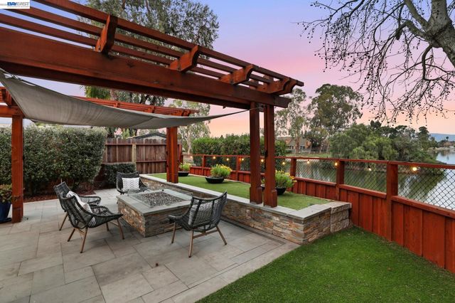 5136 Ramsgate Dr, Newark, CA 94560