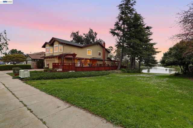 5136 Ramsgate Dr, Newark, CA 94560