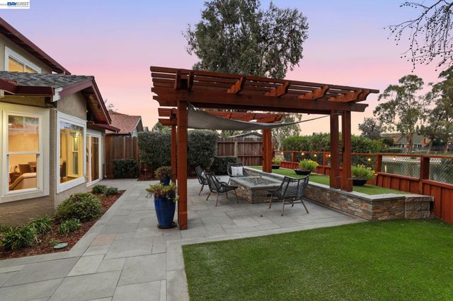 5136 Ramsgate Dr, Newark, CA 94560