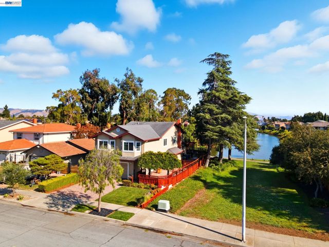 5136 Ramsgate Dr, Newark, CA 94560