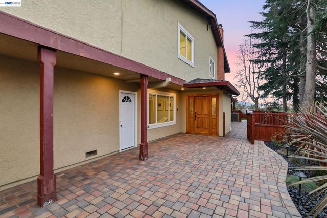 5136 Ramsgate Dr, Newark, CA 94560