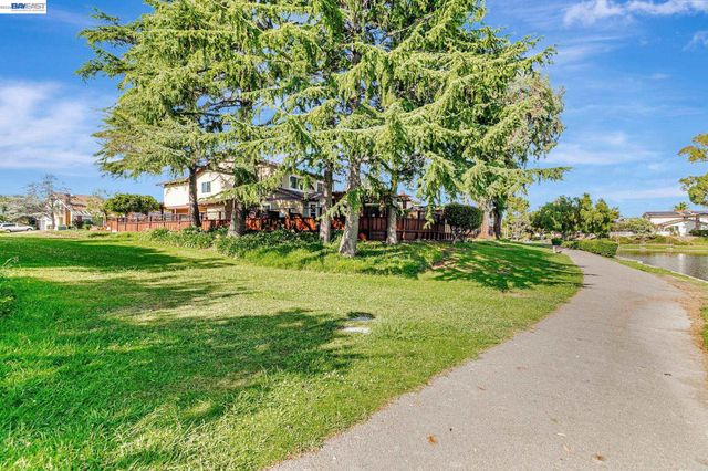 5136 Ramsgate Dr, Newark, CA 94560