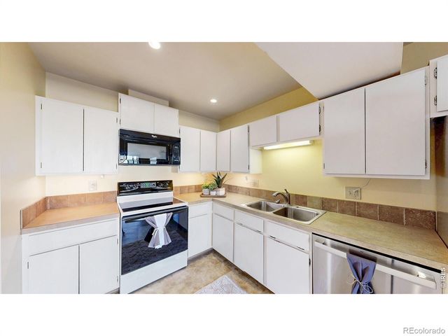 705 E Drake Road 25, Fort Collins, CO 80525