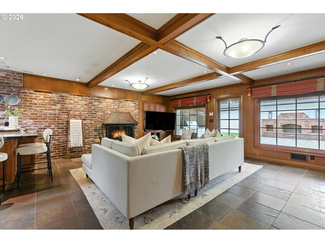 3860 Sw 75TH Ave, Portland, OR 97225