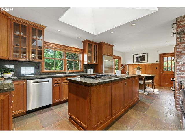 3860 Sw 75TH Ave, Portland, OR 97225