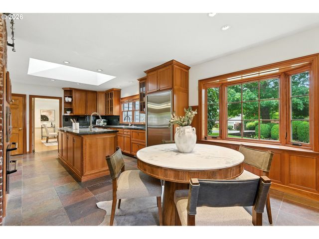 3860 Sw 75TH Ave, Portland, OR 97225