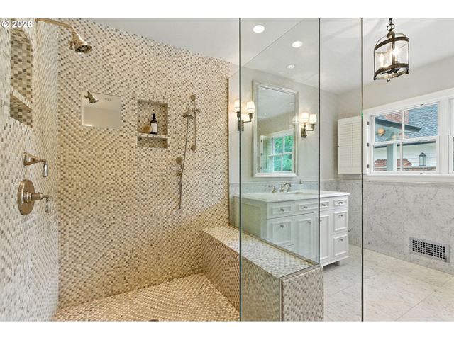 3860 Sw 75TH Ave, Portland, OR 97225