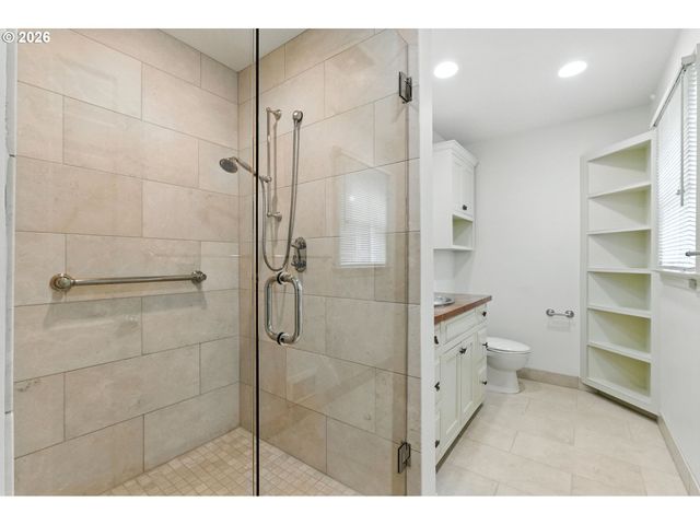 3860 Sw 75TH Ave, Portland, OR 97225