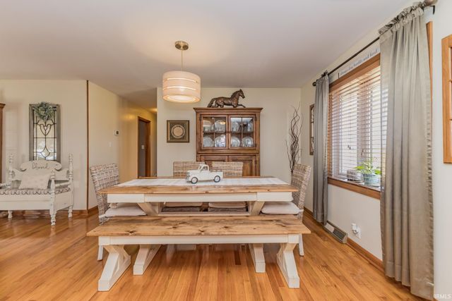 700 N Cook Road, Muncie, IN 47303