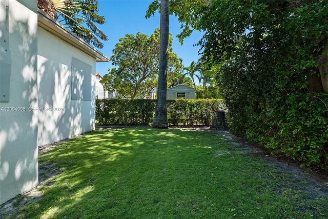 9516 Byron Ave, Surfside, FL 33154