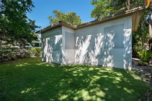 9516 Byron Ave, Surfside, FL 33154