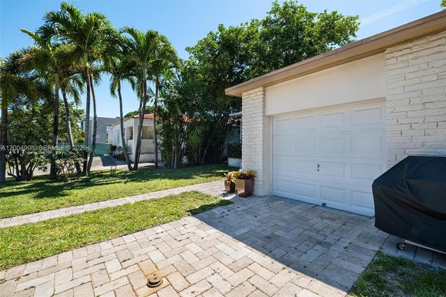 9516 Byron Ave, Surfside, FL 33154