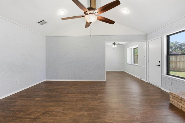 3721 Avenue R, Rosenberg, TX 77471