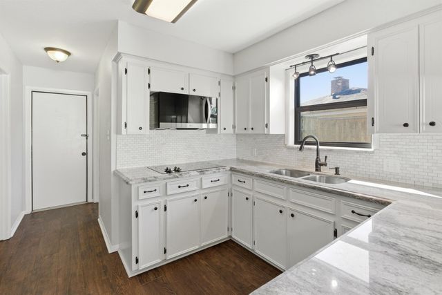 3721 Avenue R, Rosenberg, TX 77471