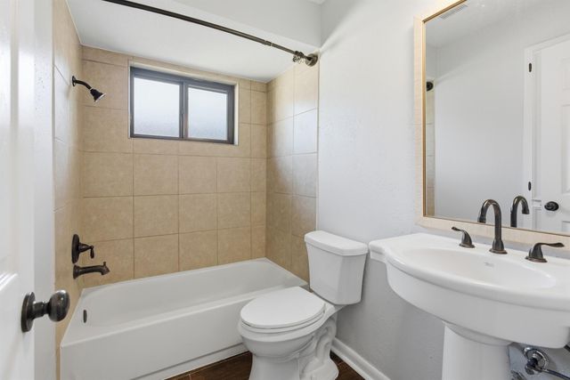 3721 Avenue R, Rosenberg, TX 77471