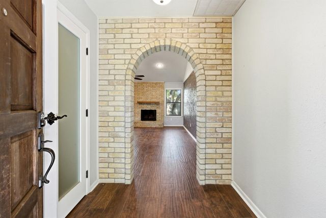 3721 Avenue R, Rosenberg, TX 77471