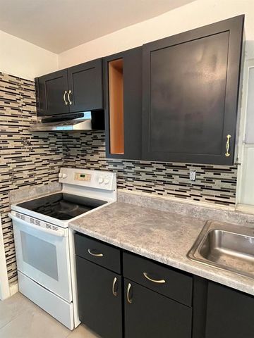 3251 NW 13th Court, Fort Lauderdale, FL 33311