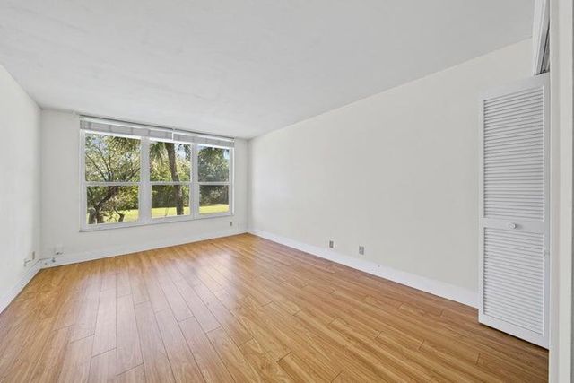 4007 N Cypress Drive 204, Pompano Beach, FL 33069