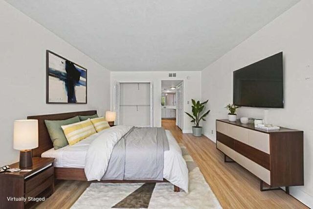 4007 N Cypress Drive 204, Pompano Beach, FL 33069