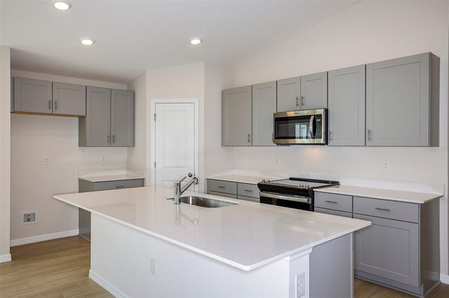 31702 OYSTER TRELLIS LANE, Wesley Chapel, FL 33545