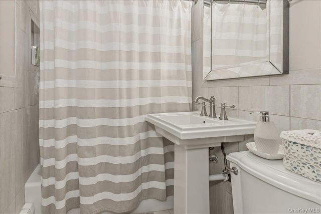 25 Summit Lane, Levittown, NY 11756