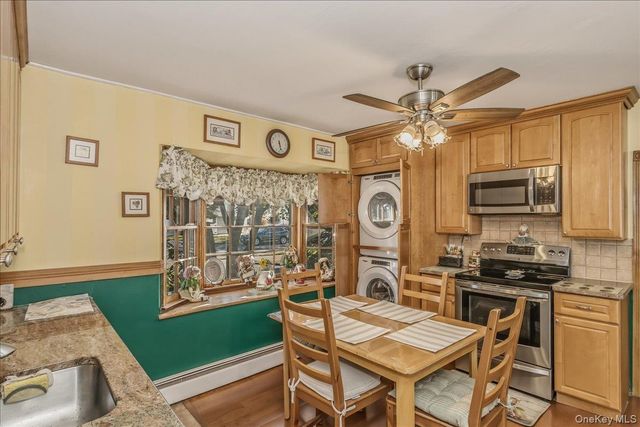 25 Summit Lane, Levittown, NY 11756