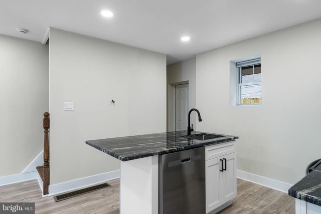 4134 OGDEN ST, Philadelphia, PA 19104