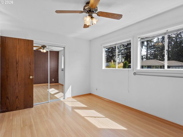 10445 Se CENTER St, Portland, OR 97266