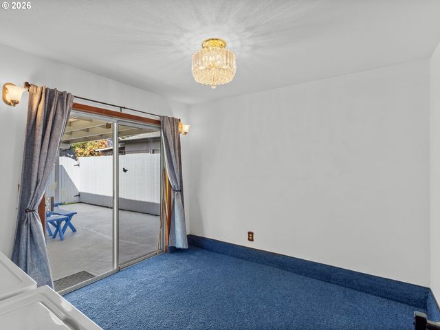 10445 Se CENTER St, Portland, OR 97266