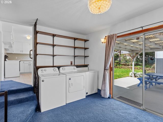 10445 Se CENTER St, Portland, OR 97266