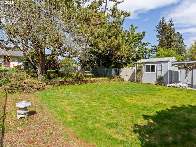 10445 Se CENTER St, Portland, OR 97266