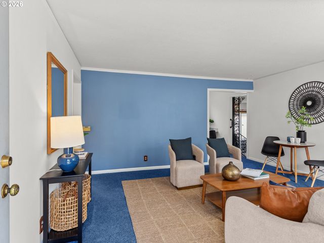 10445 Se CENTER St, Portland, OR 97266