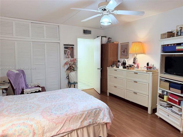 1120 102nd St 21, Bay Harbor Islands, FL 33154