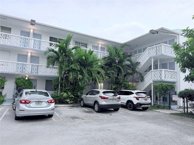 1120 102nd St 21, Bay Harbor Islands, FL 33154