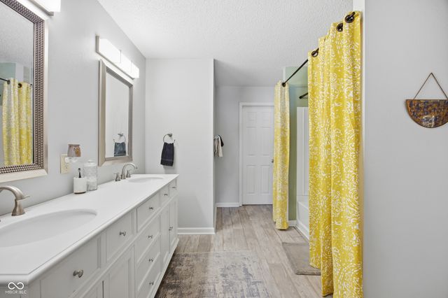 15158 Radiance Drive, Noblesville, IN 46060