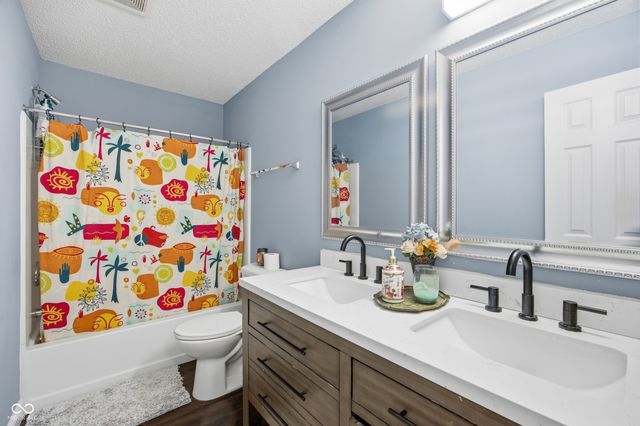 15158 Radiance Drive, Noblesville, IN 46060