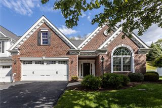1414 Willowbrook Dr, South Strabane, PA 15301
