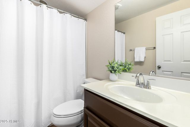 4668 S MCMINN Drive, Gilbert, AZ 85297