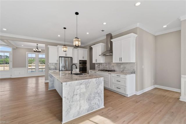 119 Golden Bear CIR, Cape Charles, VA 23310