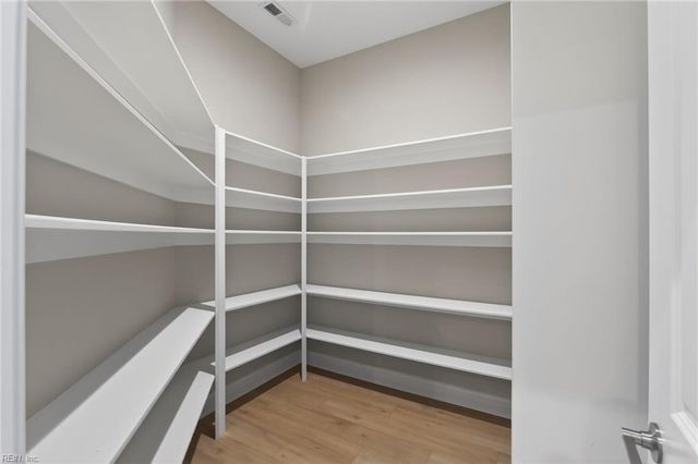 119 Golden Bear CIR, Cape Charles, VA 23310