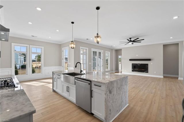 119 Golden Bear CIR, Cape Charles, VA 23310