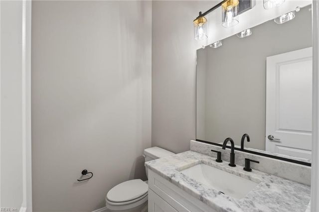 119 Golden Bear CIR, Cape Charles, VA 23310