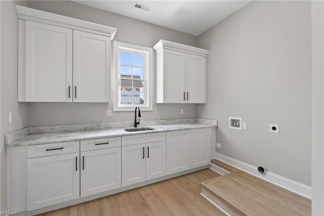 119 Golden Bear CIR, Cape Charles, VA 23310