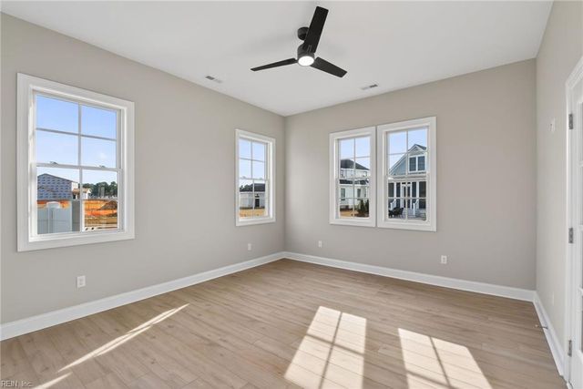 119 Golden Bear CIR, Cape Charles, VA 23310