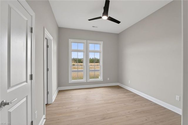 119 Golden Bear CIR, Cape Charles, VA 23310