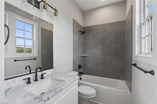 119 Golden Bear CIR, Cape Charles, VA 23310