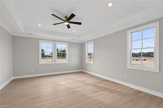 119 Golden Bear CIR, Cape Charles, VA 23310